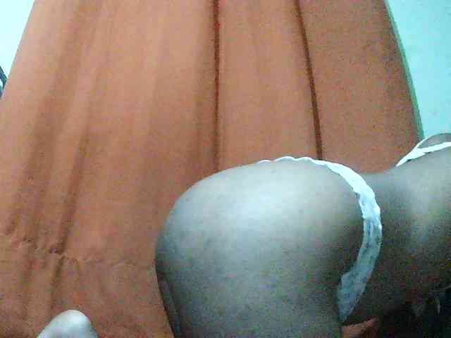 TriciaBella webcam