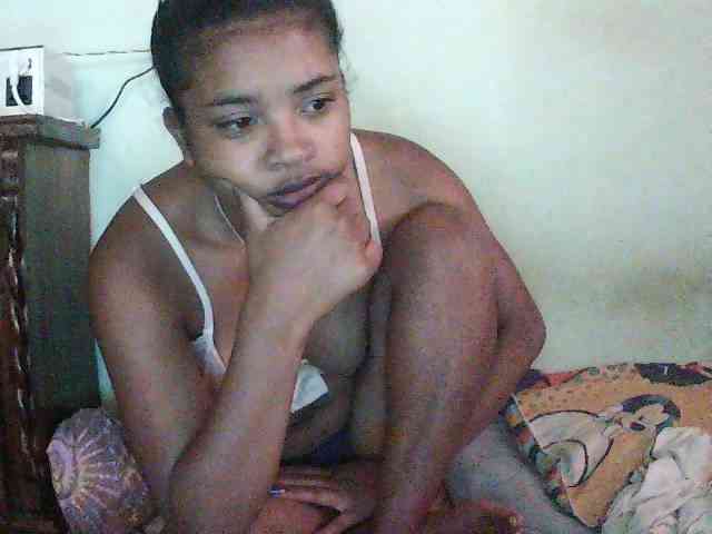 TriciaBella webcam