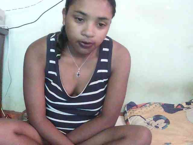 TriciaBella webcam