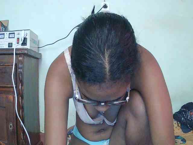 TriciaBella webcam