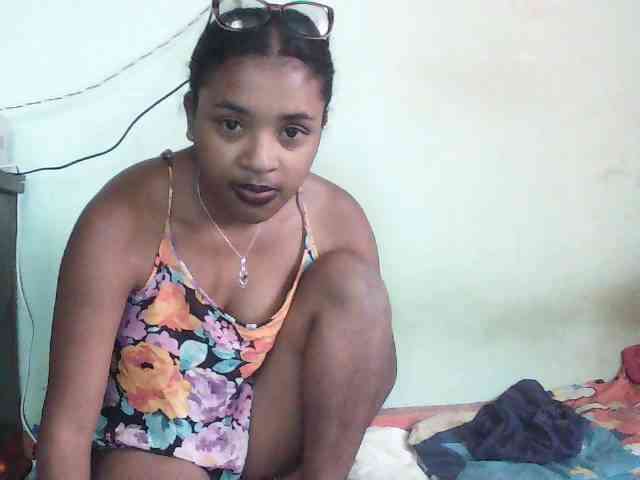 TriciaBella webcam