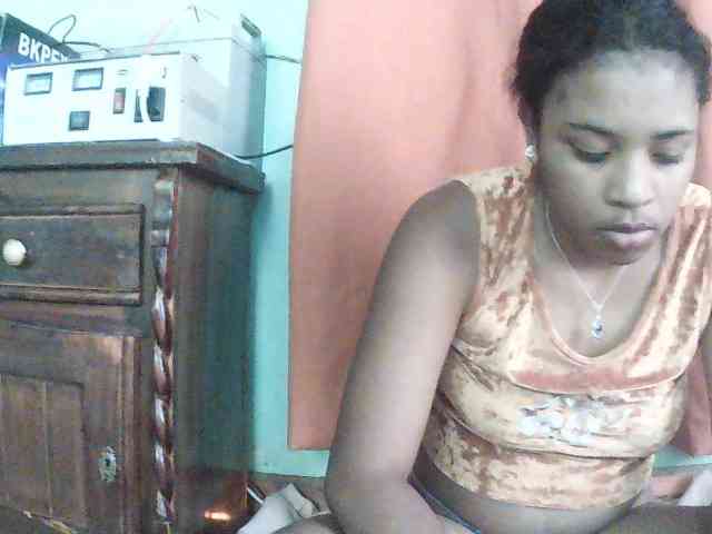 TriciaBella webcam