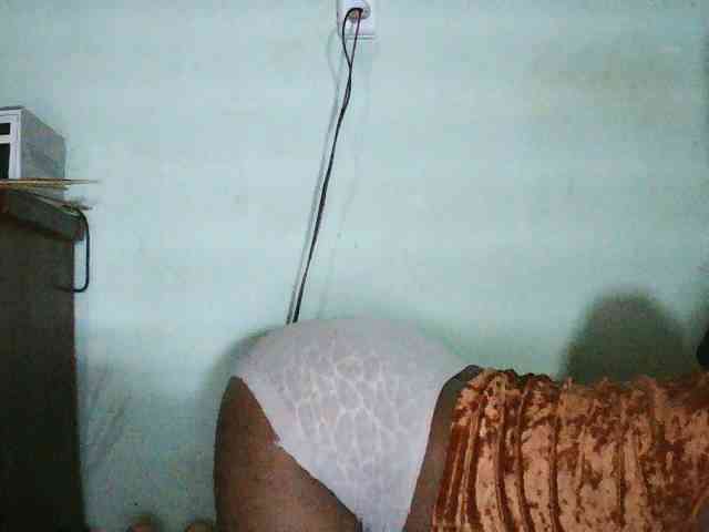 TriciaBella webcam