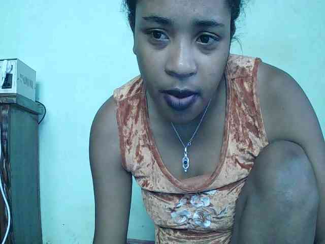 TriciaBella webcam
