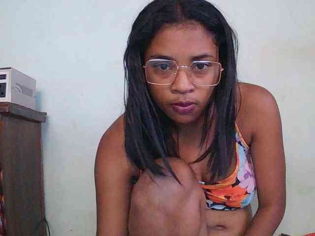 TriciaBella webcam