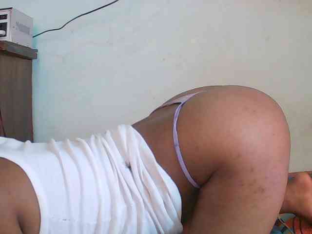 TriciaBella webcam