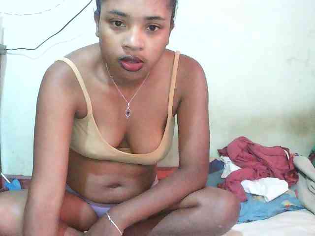 Modèle: TriciaBella