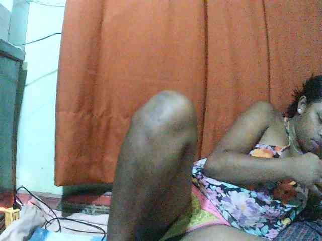 TriciaBella webcam