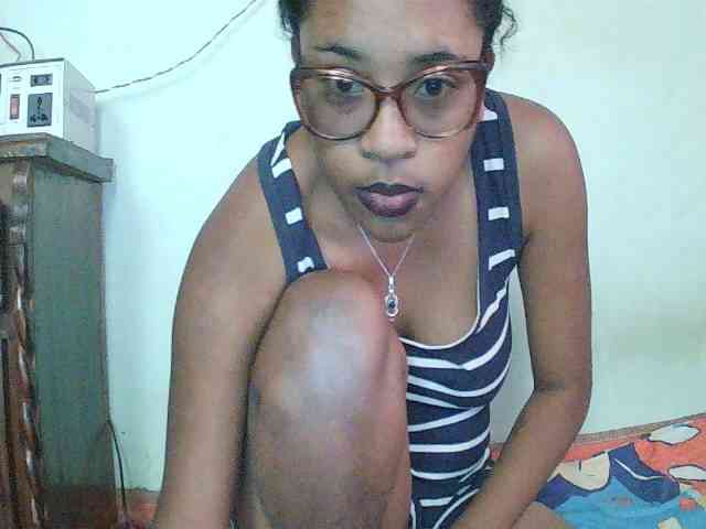 TriciaBella webcam