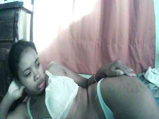 TriciaBella webcam