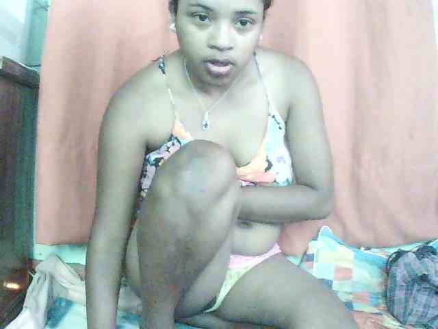 TriciaBella webcam