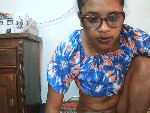 TriciaBella webcam