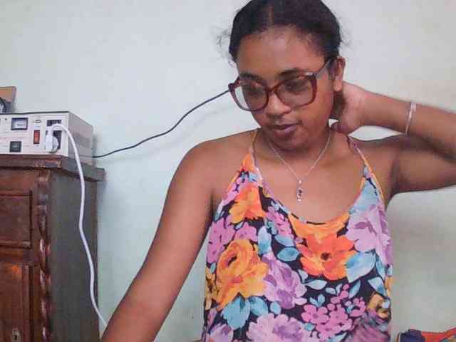 TriciaBella webcam
