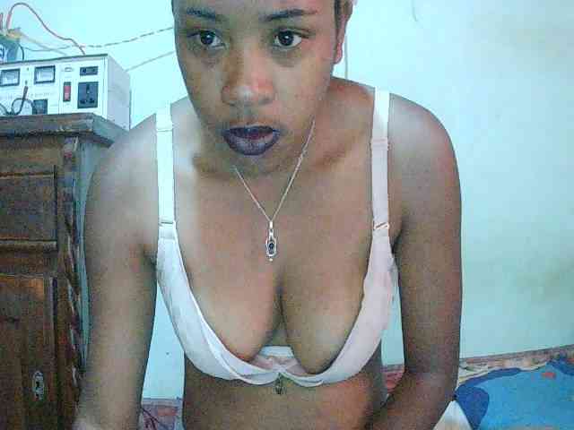 Modèle: TriciaBella