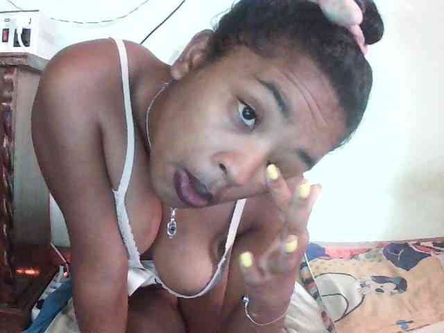 TriciaBella webcam