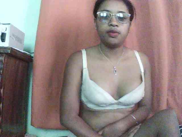 TriciaBella webcam