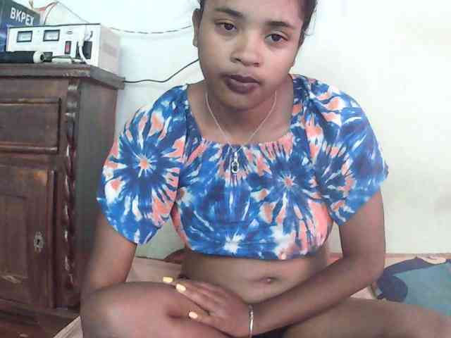 TriciaBella webcam