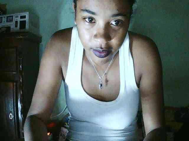 TriciaBella webcam