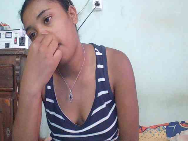 TriciaBella webcam