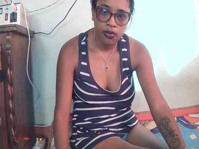 TriciaBella webcam