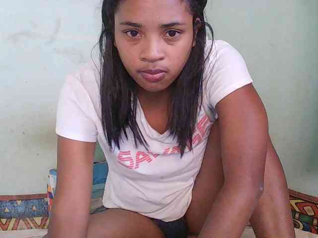 TriciaBella webcam