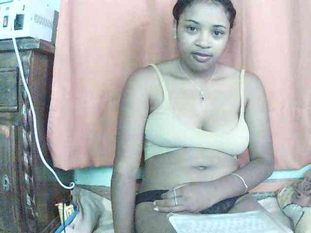 Modèle: TriciaBella