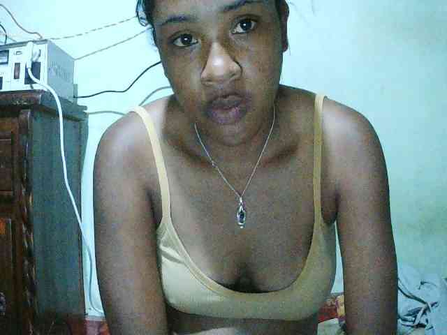 TriciaBella webcam