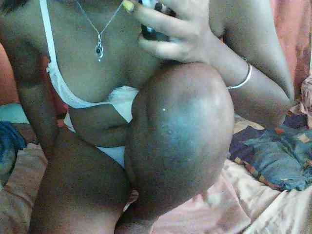 TriciaBella webcam