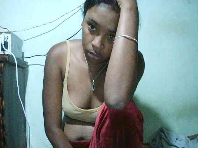 TriciaBella webcam