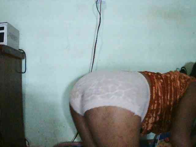 TriciaBella webcam
