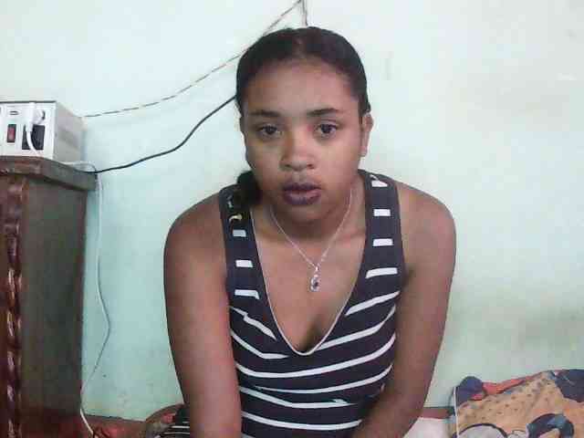 TriciaBella webcam