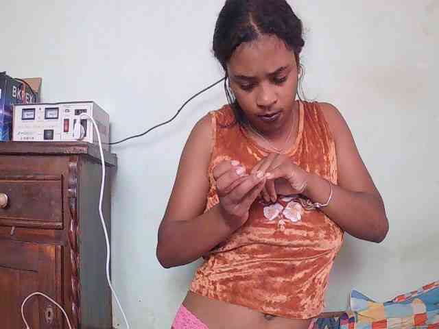 TriciaBella webcam