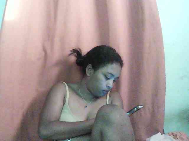 TriciaBella webcam