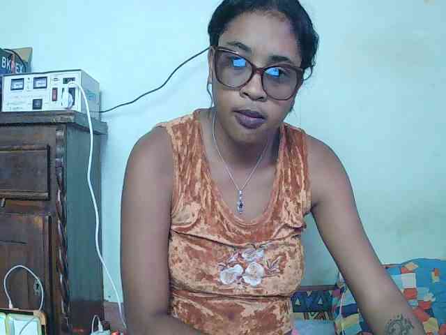 TriciaBella webcam