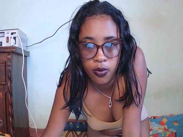 TriciaBella webcam