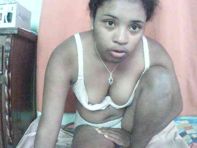 TriciaBella webcam