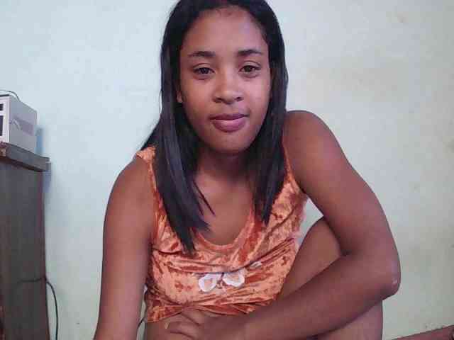 TriciaBella webcam