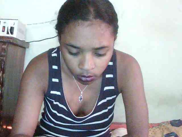 TriciaBella webcam