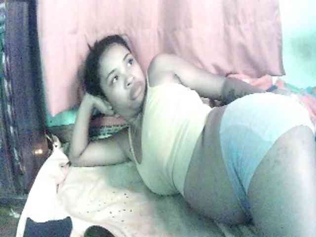 TriciaBella webcam