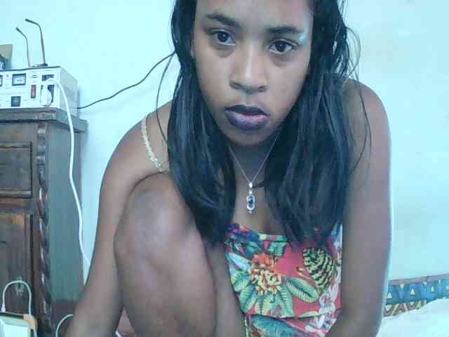 TriciaBella webcam