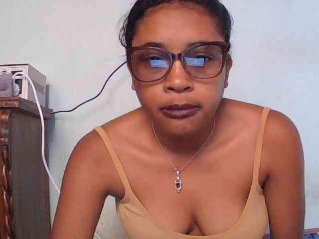 TriciaBella webcam
