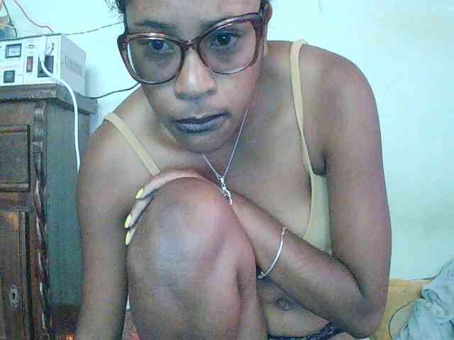 TriciaBella webcam