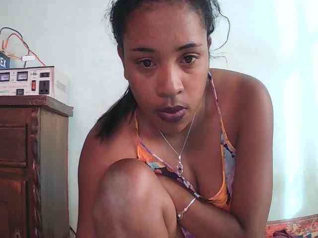 TriciaBella webcam