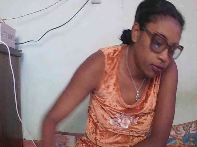 TriciaBella webcam