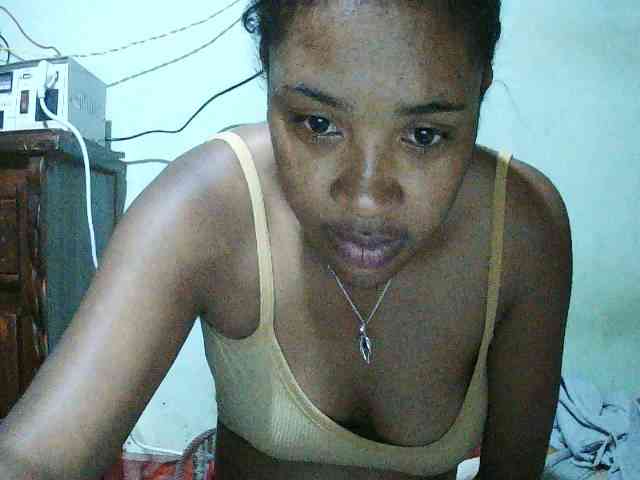 TriciaBella webcam