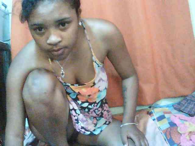 TriciaBella webcam