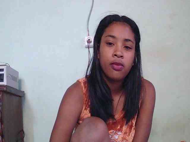 TriciaBella webcam