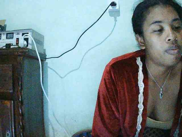 TriciaBella webcam