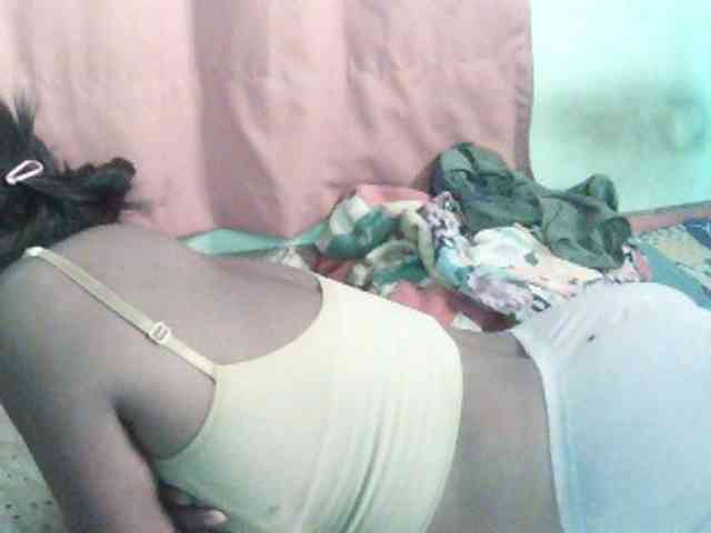 TriciaBella webcam
