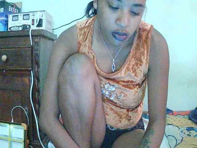 TriciaBella webcam